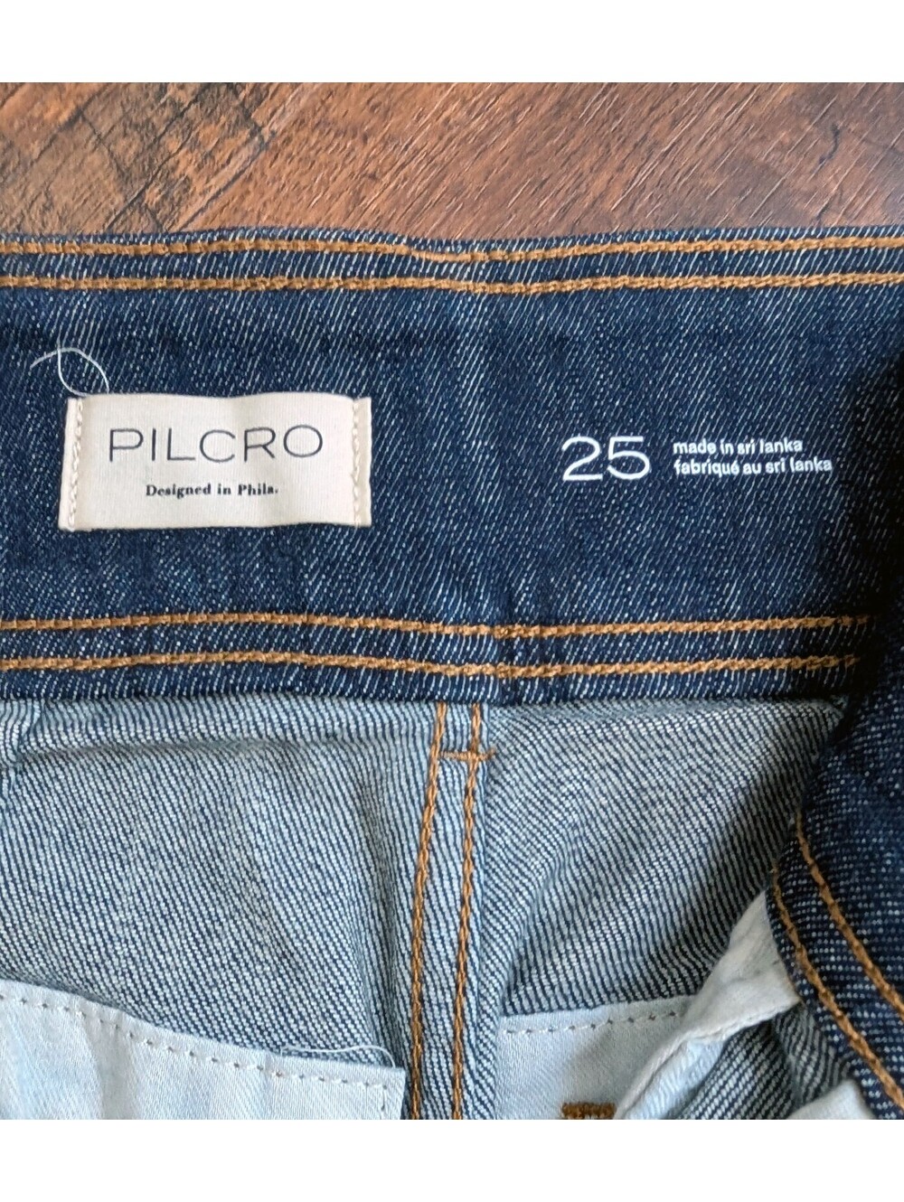 70s Vintage Vibes Pilcro High Rise Wide Leg Flare Jeans Dark Wash Sz 25 - Picture 4 of 8